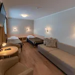 Karupesa 3*